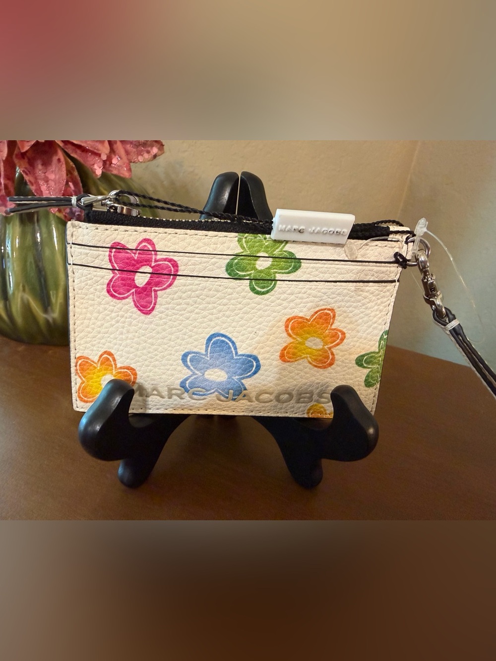 Like new! Marc Jacobs White Floral Card Case Wallet with Multi-Color Flowers